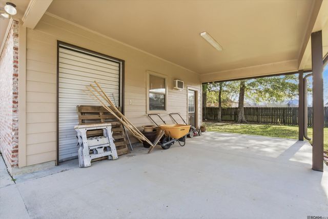 17736 Lake Vista Dr, Greenwell Springs, LA 70739