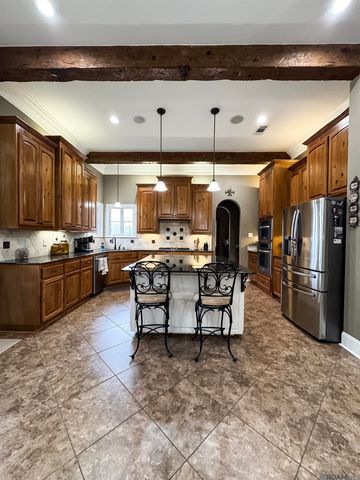 17736 Lake Vista Dr, Greenwell Springs, LA 70739