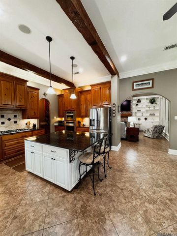 17736 Lake Vista Dr, Greenwell Springs, LA 70739