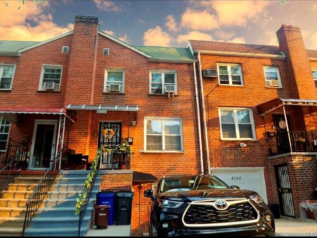 4382 Byron Avenue, Bronx, NY 10466