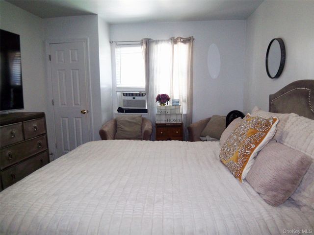 4382 Byron Avenue, Bronx, NY 10466