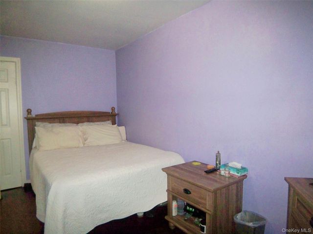 4382 Byron Avenue, Bronx, NY 10466
