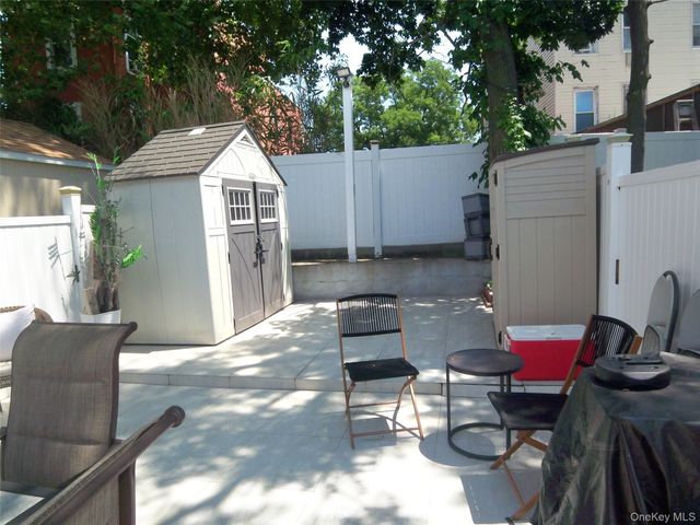 4382 Byron Avenue, Bronx, NY 10466