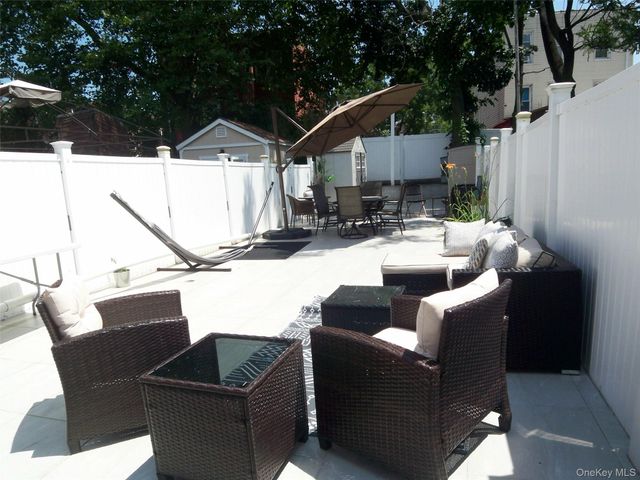 4382 Byron Avenue, Bronx, NY 10466