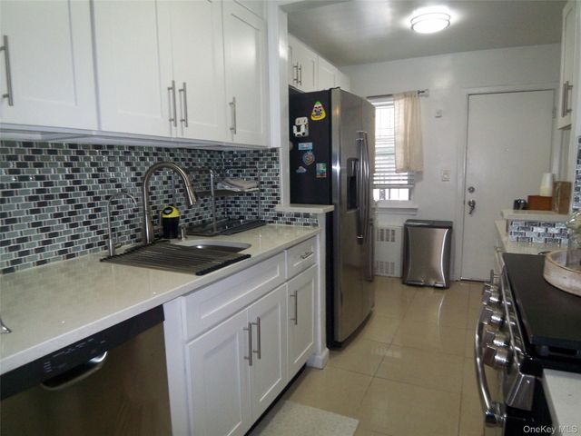 4382 Byron Avenue, Bronx, NY 10466