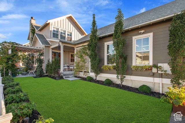 10924 S PADDLE BOARD WAY, South Jordan, UT 84009