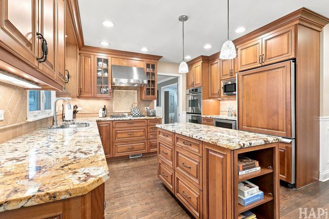 4000 Picardy Drive, Northbrook, IL 60062
