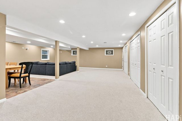 4000 Picardy Drive, Northbrook, IL 60062