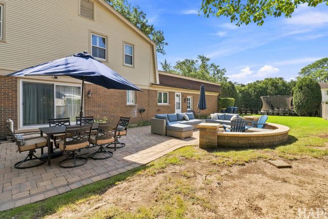 4000 Picardy Drive, Northbrook, IL 60062