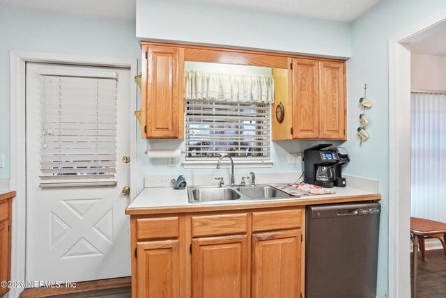 2263 OAK FOREST Drive, Jacksonville Beach, FL 32250