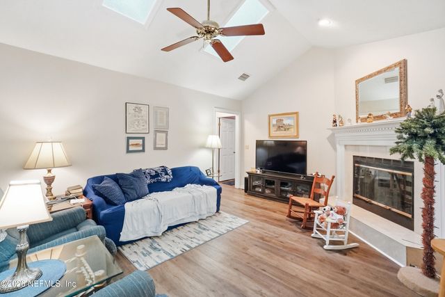 2263 OAK FOREST Drive, Jacksonville Beach, FL 32250
