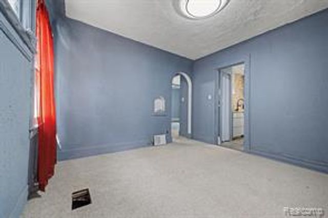 9275 Appoline Street, Detroit, MI 48228