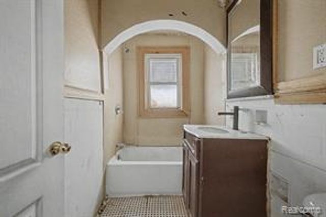9275 Appoline Street, Detroit, MI 48228