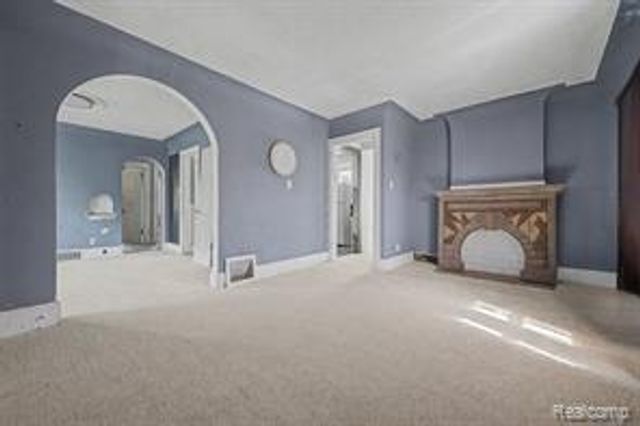 9275 Appoline Street, Detroit, MI 48228