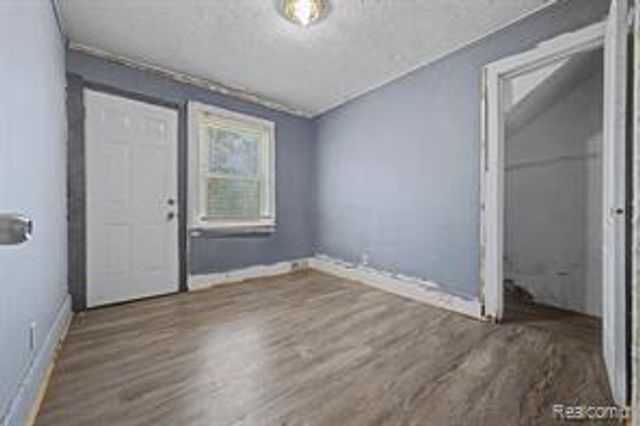 9275 Appoline Street, Detroit, MI 48228