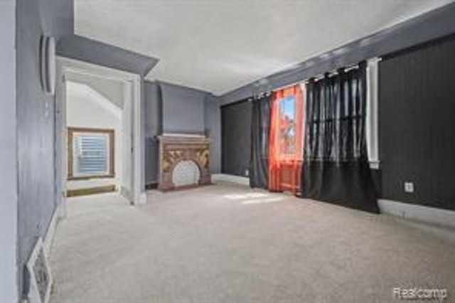 9275 Appoline Street, Detroit, MI 48228