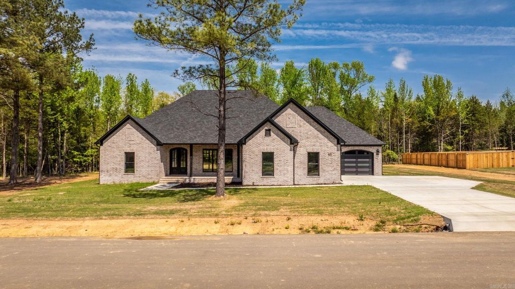 45 Ules Watson Drive, Greenbrier, AR 72058