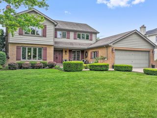 2s658 Avenue Vendome, Oak Brook, IL 60523