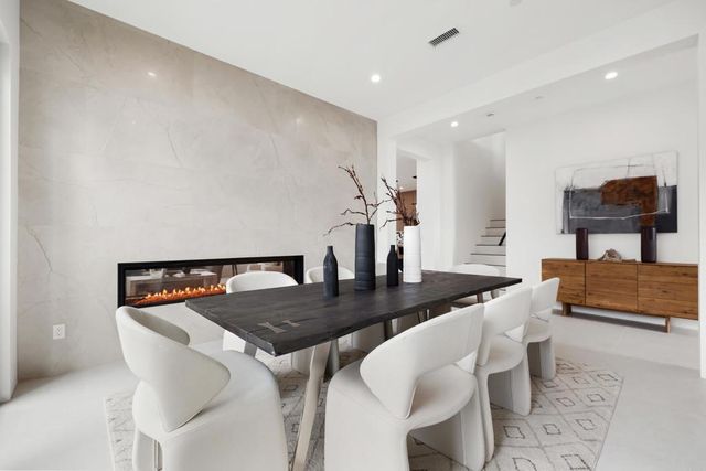 3794 Highland Drive, Carlsbad, CA 92008