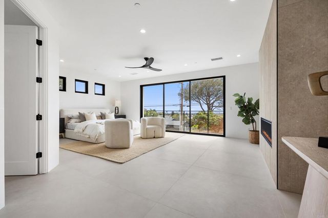 3794 Highland Drive, Carlsbad, CA 92008