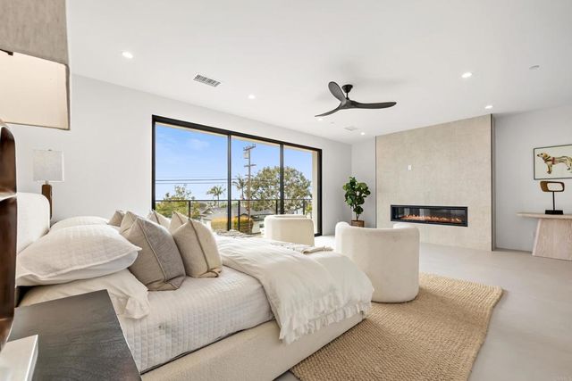3794 Highland Drive, Carlsbad, CA 92008