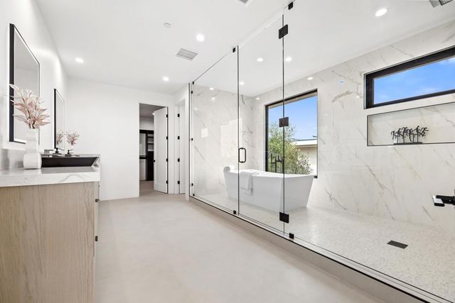 3794 Highland Drive, Carlsbad, CA 92008