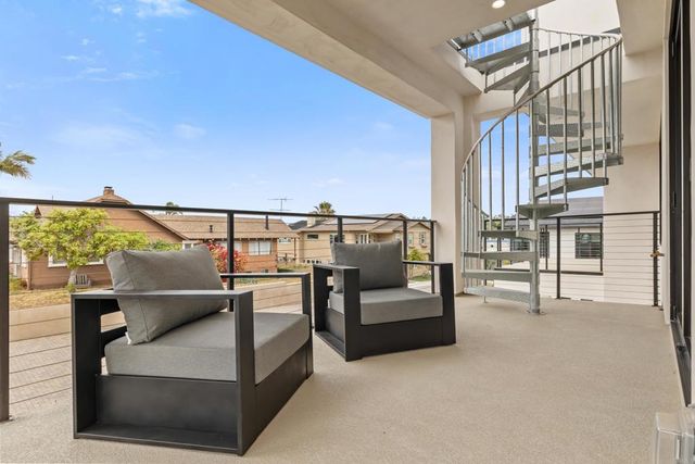 3794 Highland Drive, Carlsbad, CA 92008