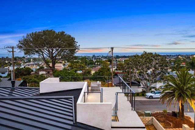 3794 Highland Drive, Carlsbad, CA 92008