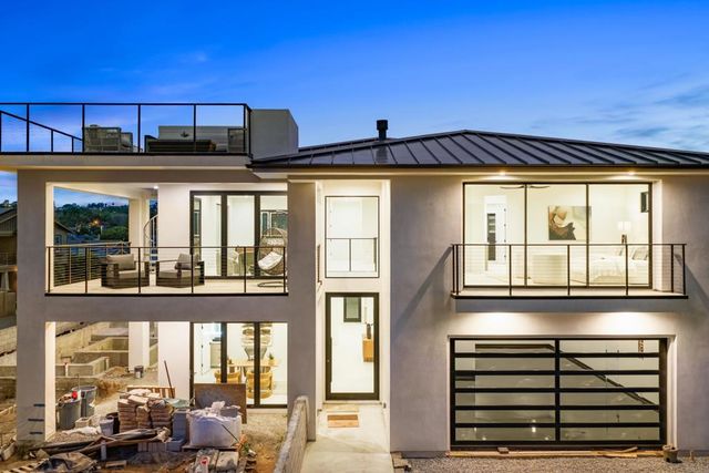 3794 Highland Drive, Carlsbad, CA 92008