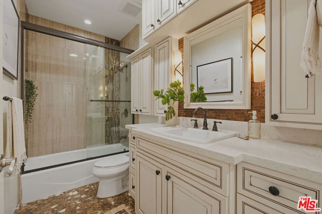 11838 Kiowa Avenue 101, Los Angeles, CA 90049