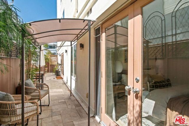 11838 Kiowa Avenue 101, Los Angeles, CA 90049