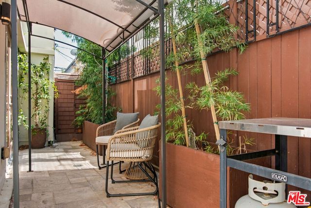 11838 Kiowa Avenue 101, Los Angeles, CA 90049