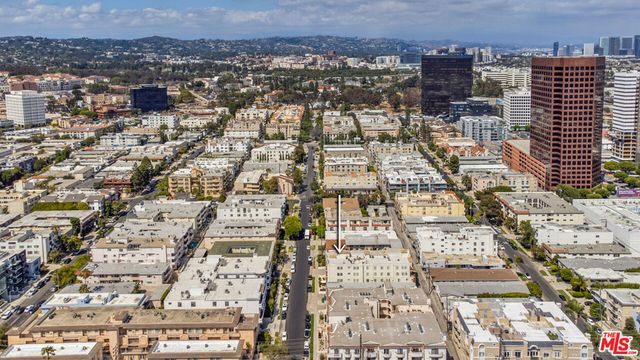 11838 Kiowa Avenue 101, Los Angeles, CA 90049