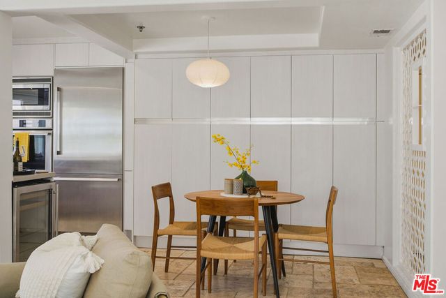 11838 Kiowa Avenue 101, Los Angeles, CA 90049