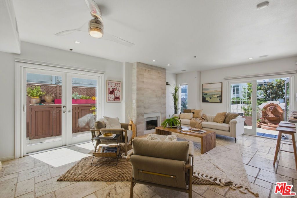 11838 Kiowa Avenue 101, Los Angeles, CA 90049 — photo 2