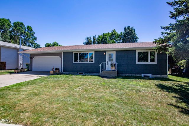 409 Birchwood Drive, Bismarck, ND 58504 property photo