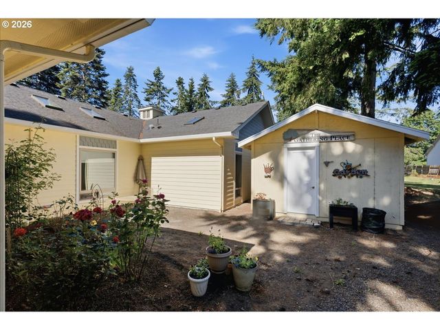 7062 RIVER BEND Dr Ne, Silverton, OR 97381