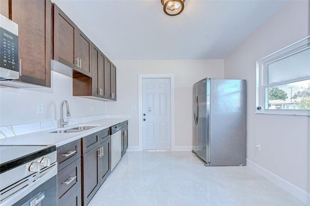 6214 N CLARK AVENUE, Tampa, FL 33614