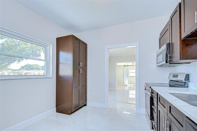 6214 N CLARK AVENUE, Tampa, FL 33614