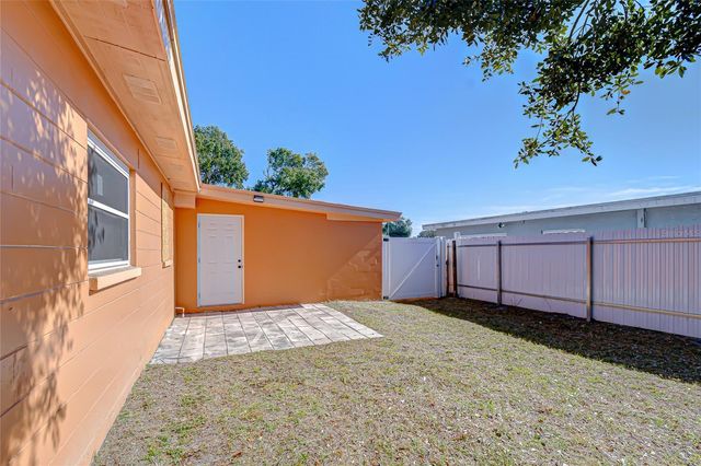 6214 N CLARK AVENUE, Tampa, FL 33614