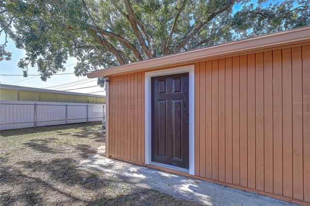 6214 N CLARK AVENUE, Tampa, FL 33614