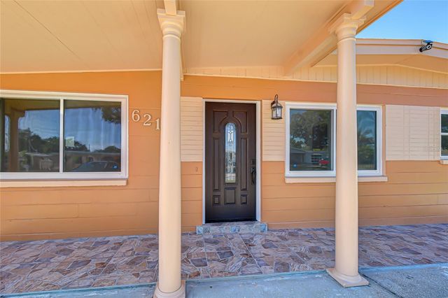 6214 N CLARK AVENUE, Tampa, FL 33614