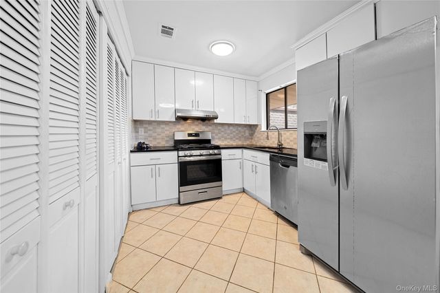 142 Feller Drive, Central Islip, NY 11722