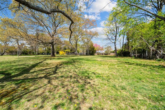 142 Feller Drive, Central Islip, NY 11722