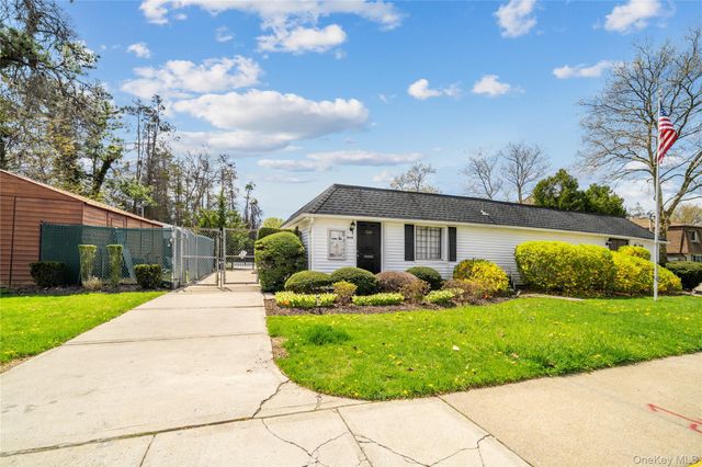 142 Feller Drive, Central Islip, NY 11722