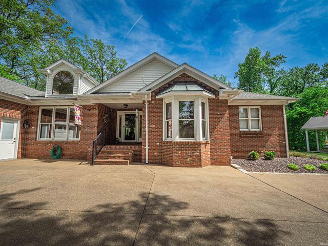 1166 Twin Lakes Court, Boonville, IN 47601