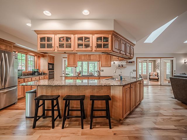 1166 Twin Lakes Court, Boonville, IN 47601
