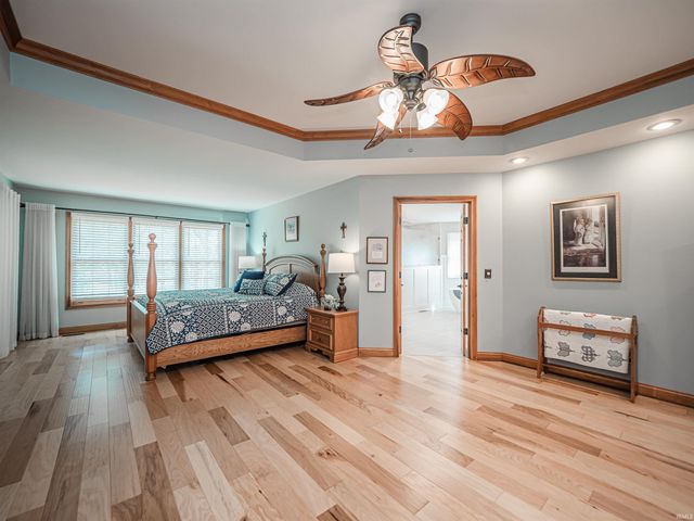 1166 Twin Lakes Court, Boonville, IN 47601