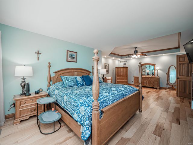 1166 Twin Lakes Court, Boonville, IN 47601