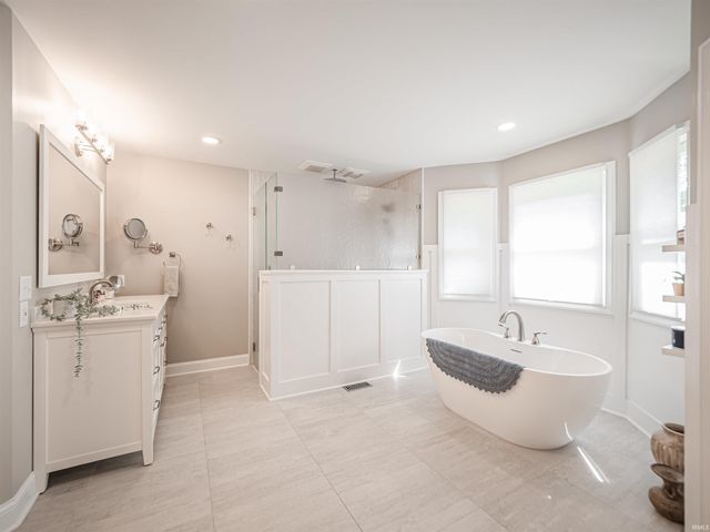 1166 Twin Lakes Court, Boonville, IN 47601